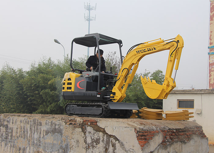 沃爾華小型挖掘機助推國家新農(nóng)村建設(shè)